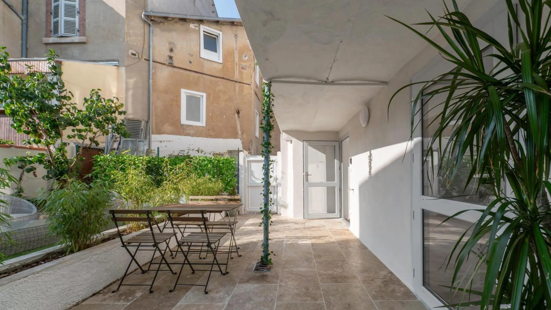 Residence Jaures - Appartements Design Et Climatises En Centre Ville Vichy 0*,